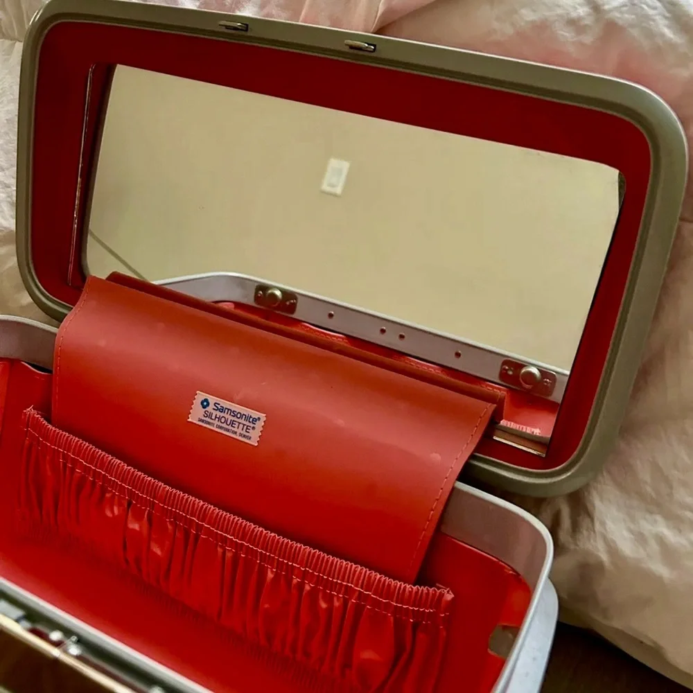 Vintage Samsonite make up storage case